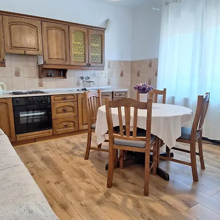Apartment And Bepina