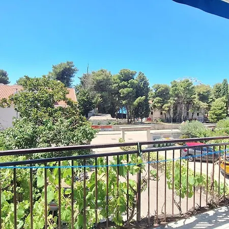 And Bepina Apartamento Vodice