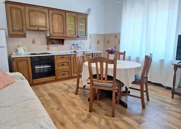 Appartement And Bepina